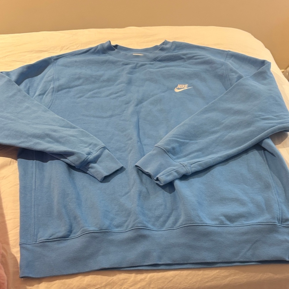 Nike women’s Light Blue Crewneck Sweater